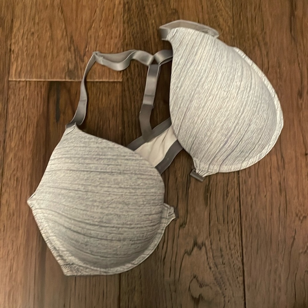 Gray Front-Closure Bra with T-Back - Picture 5 of 6